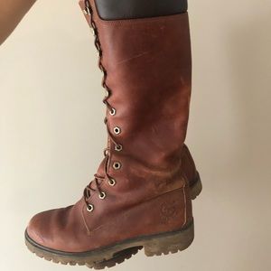 Size 7.5 leather lace-up Timberland Boots